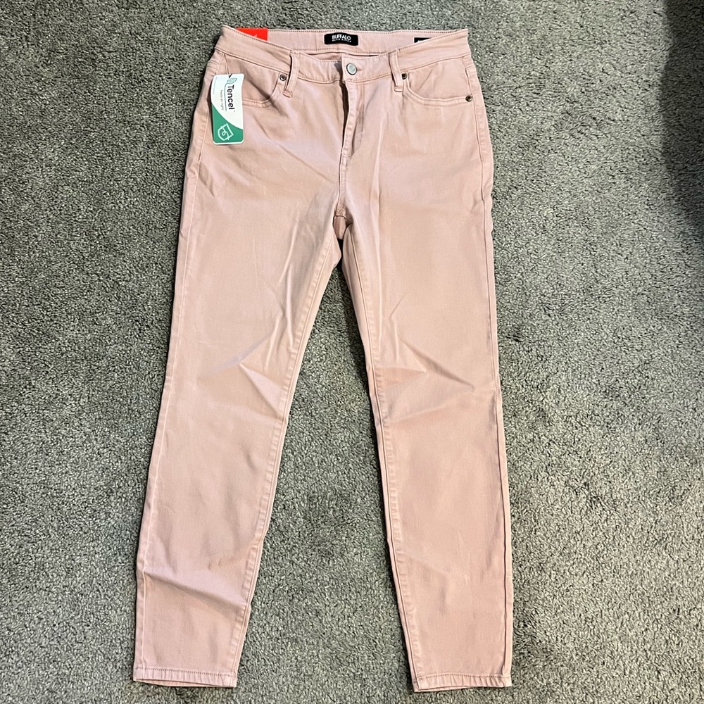NWT Women’s pale pink stretchy skinny jeans, size 8/29, Buffalo David Bitton
